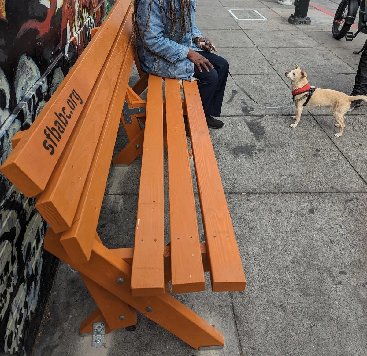 Photo of the bench.