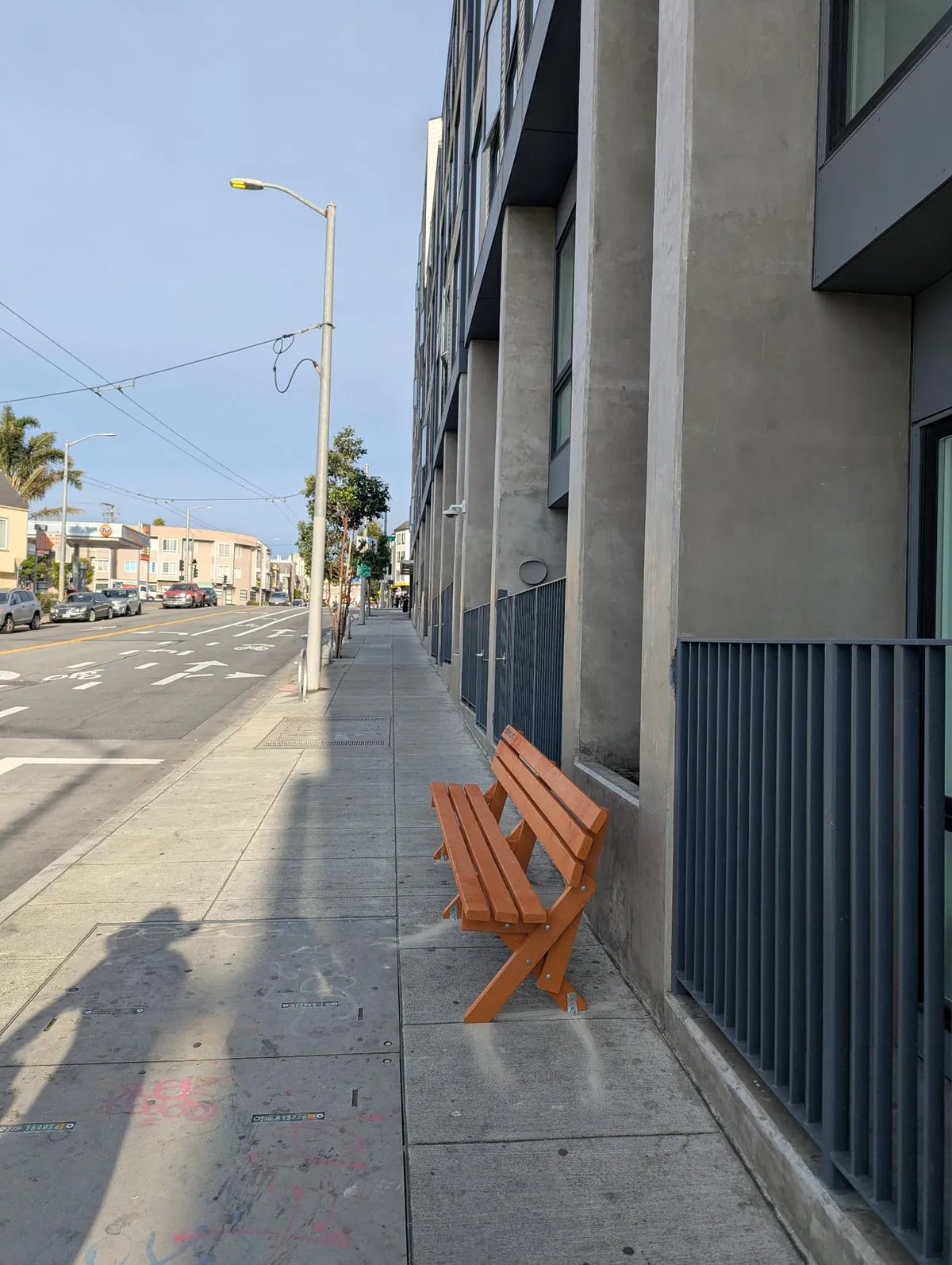Photo of the bench.