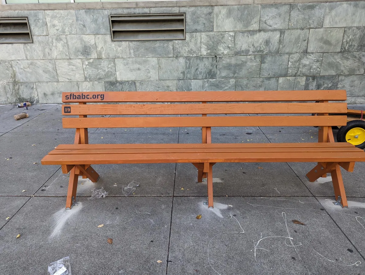 Photo of the bench.