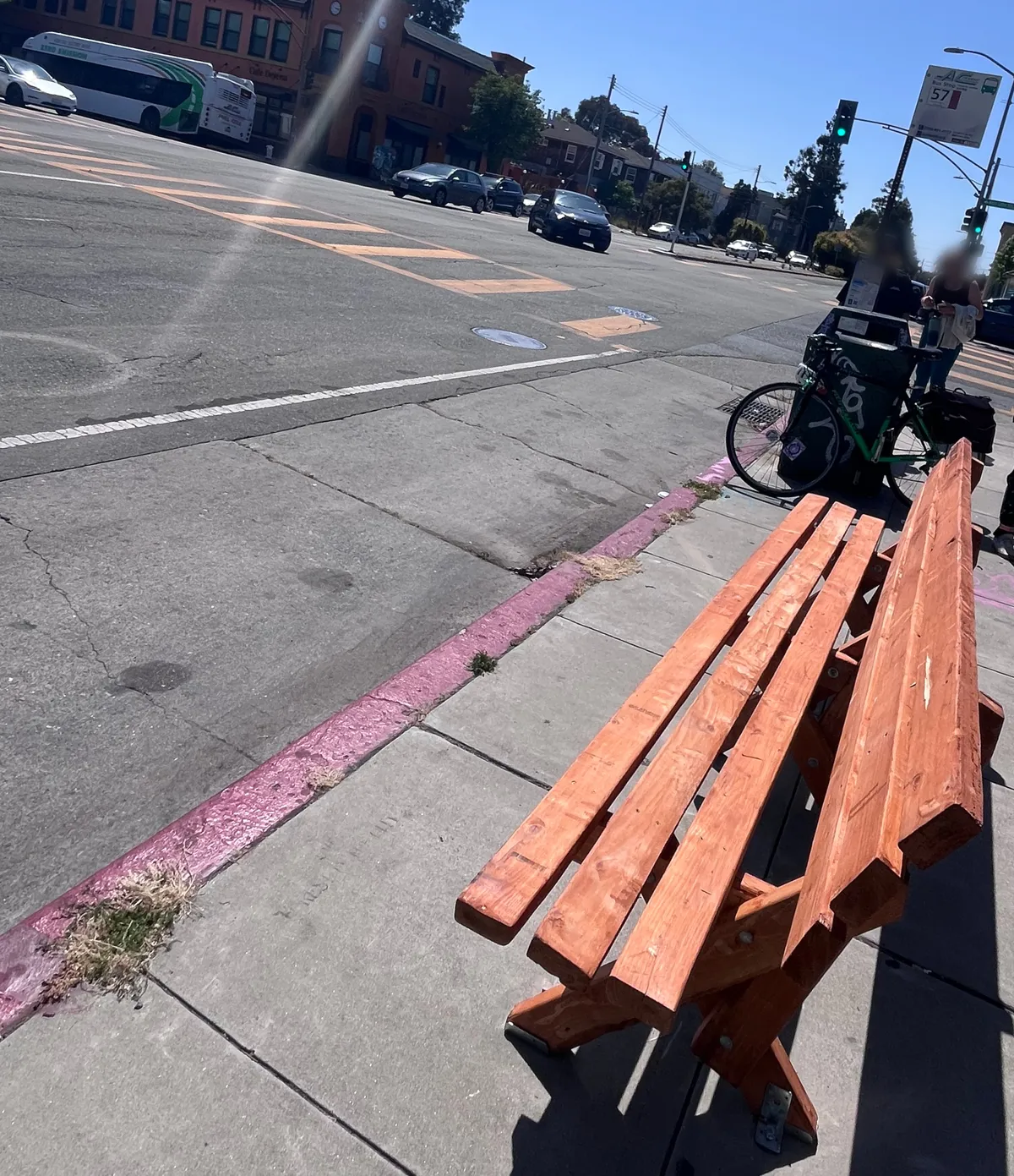 Photo of the bench.