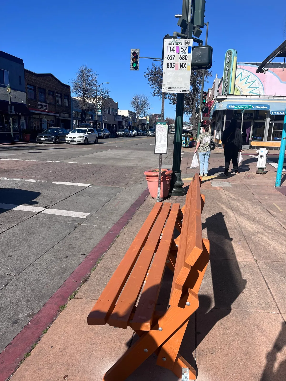 Photo of the bench.